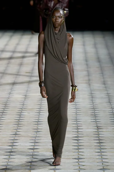 Look 23